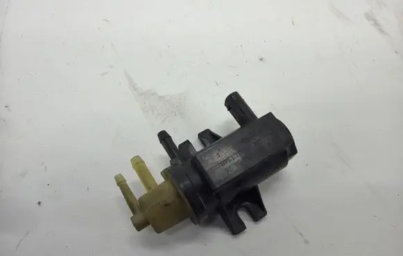 Mercedes-Benz C W204 Turbo solenoid valve A0091533128