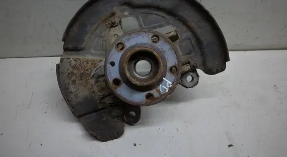 Volvo V70 Front wheel hub
