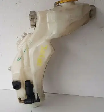 Dodge Journey Windshield washer fluid reservoir/tank 05116307AA