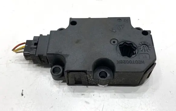 Audi A6 C7 Air flap motor/actuator CZ113930-0855