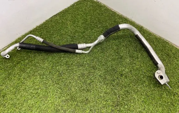 Mercedes-Benz C W204 Air conditioning (A/C) pipe/hose A2048304716
