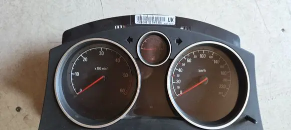 Opel Astra H Speedometer (instrument cluster) SW7655