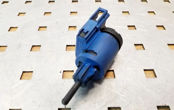 Clutch pedal sensor