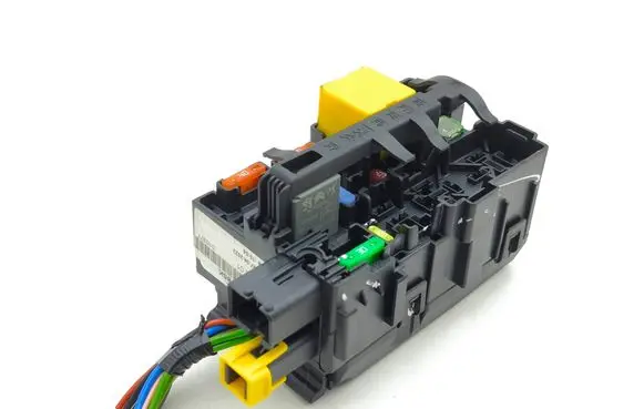Peugeot 3008 II Fuse module 44332801 010377 27042022