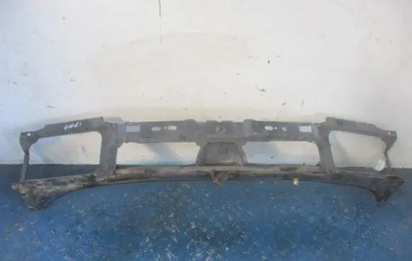 Volkswagen PASSAT B3 Front bodywork piece 