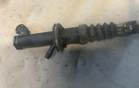 Clutch master cylinder