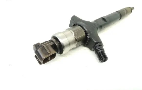 Volkswagen Golf I Fuel injector 8972391617 05197