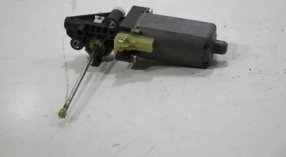 BMW 3 E92 E93 Seat adjustment motor 0390201928