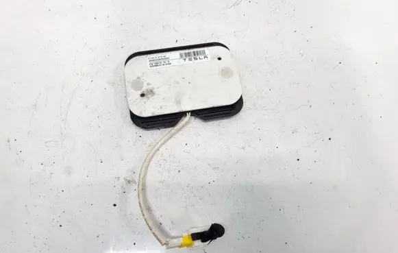 Tesla Model S Sensor 100577800B 1005778-00-B