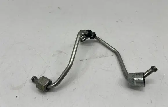 Skoda Kodiaq II Fuel injector supply line/pipe 