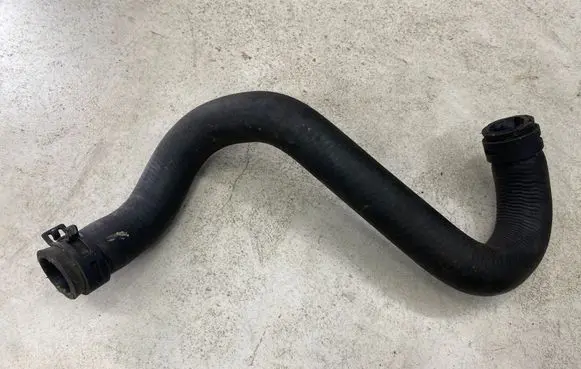 Nissan Pathfinder R51 Engine coolant pipe/hose