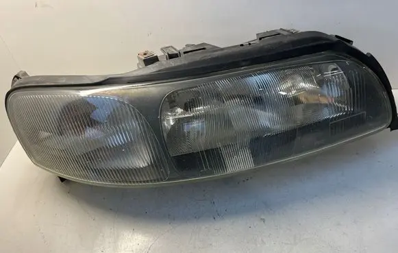 Volvo V70 Headlight/headlamp 8620687 89004806