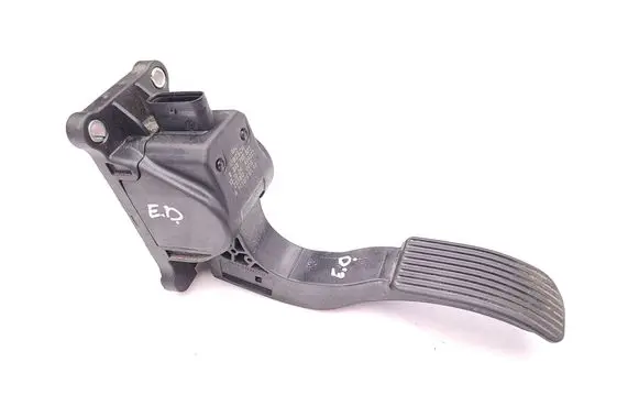 Mercedes-Benz Sprinter W906 Accelerator throttle pedal A9063000404 0280755023 ZGS012Q015