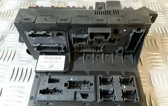 Mercedes-Benz E W211 Comfort/convenience module 2115457101 211545710108