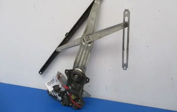Suzuki Baleno EG Front door window regulator with motor