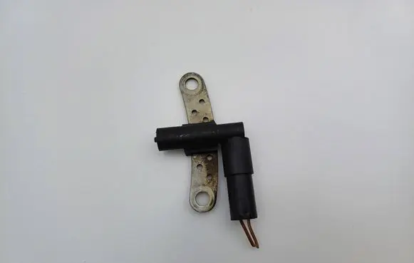 Renault Clio II Crankshaft position sensor 7700875184B