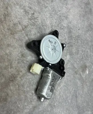 KIA Ceed Rear glass lock/latch X21 82460A4000
