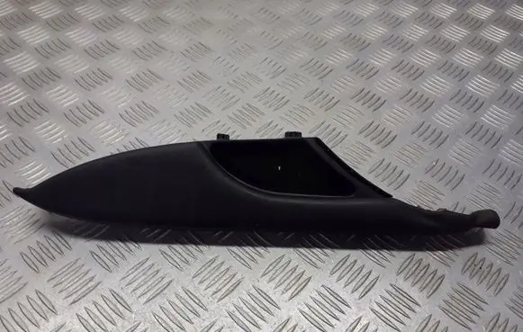 Mitsubishi Grandis Front door interior handle MN13443