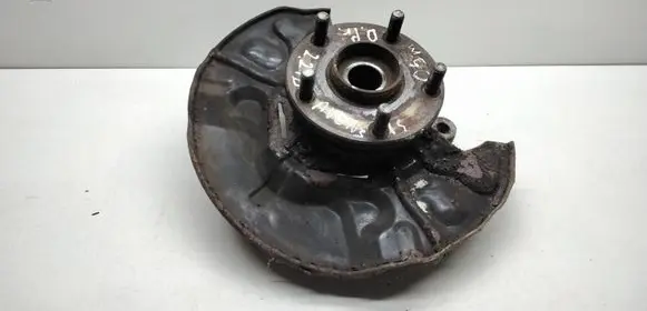 Toyota Avensis T250 Front wheel hub