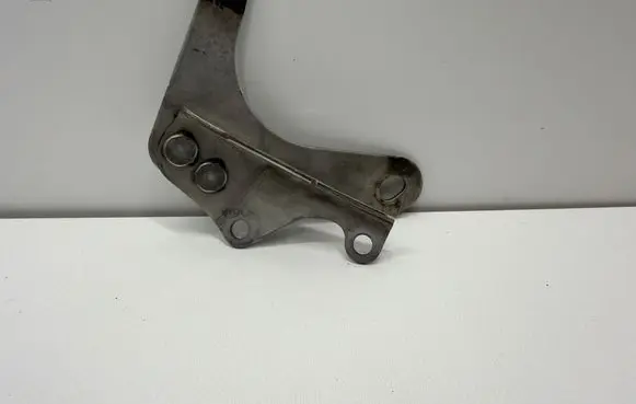 BMW 3 E90 E91 Muffler mount bracket/holder 7803613