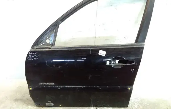 SsangYong Rexton Front door