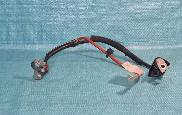 Volkswagen PASSAT B8 Positive cable (battery) 5Q0971228K