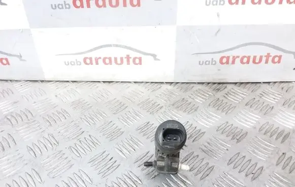 Volkswagen Golf IV Windscreen/windshield washer pump 1T0955651A