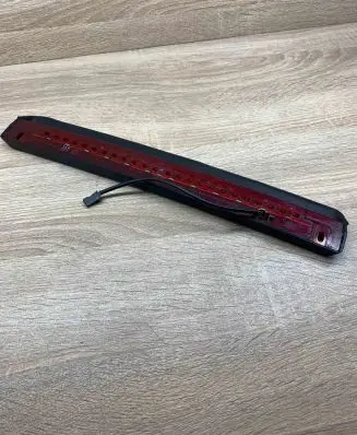 BMW 5 E39 Third/center stoplight 8362297