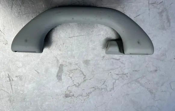 Volkswagen Touran I Front interior roof grab handle 1T0857607A