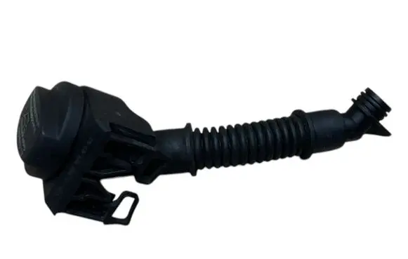 Mercedes-Benz B W245 Oil fill pipe A6400100369