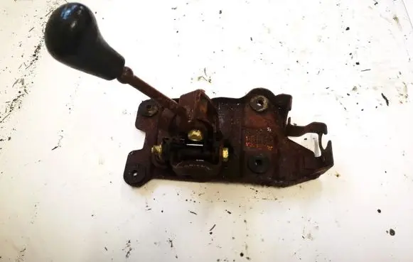 Hyundai Lantra I Gear shifter/selector