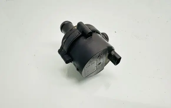 Volkswagen Touran III Electric auxiliary coolant/water pump 5Q0965567J 1240230020