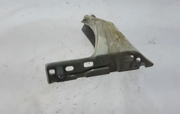 Volkswagen Caddy Fender mounting bracket 1T0821136