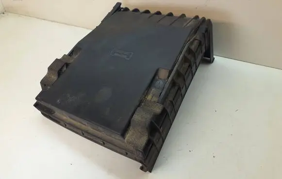 Volkswagen PASSAT B6 Fuse box cover 1K0937132G 1K0937132F