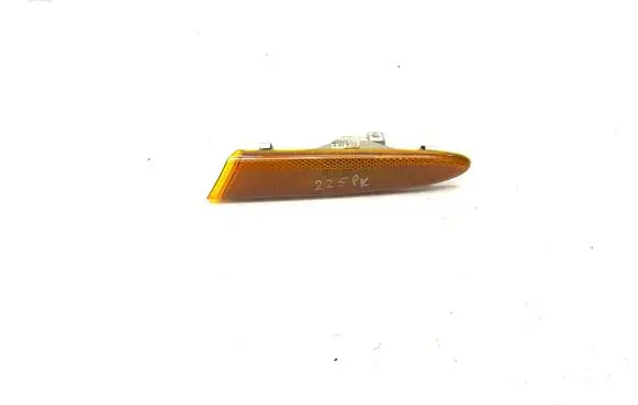 Jaguar XJ X350 Front fender indicator light 2W9315A425A