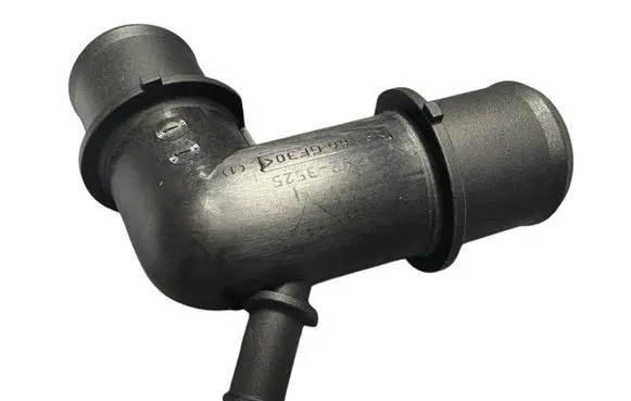 Toyota Avensis T270 Engine coolant pipe/hose 1657126151