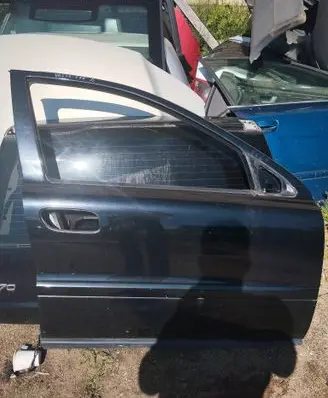 Volvo V70 Front door