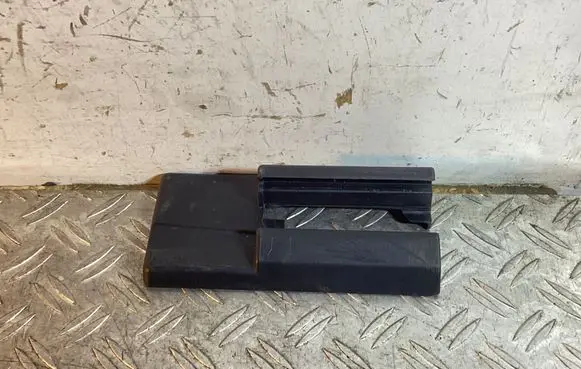 Mercedes-Benz ML W164 Front passenger seat rail trim A1649190420
