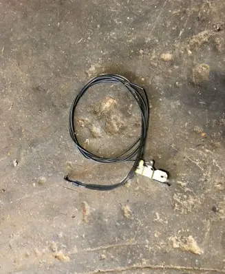 Ford Mondeo Mk III Fuel cap flap release cable 