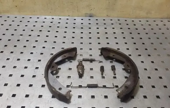 Volkswagen Touareg II Handbrake/parking brake pads 