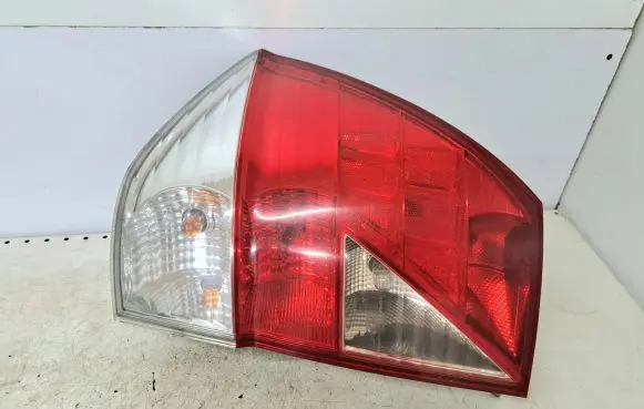 Honda FR-V Rear/tail lights