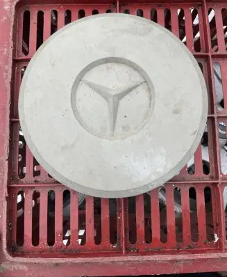 Mercedes-Benz 100 W631 Original wheel cap 6314010125