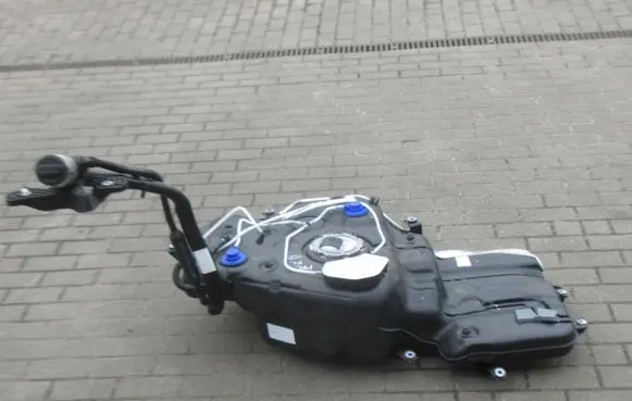 Porsche Macan (95B) Fuel tank 