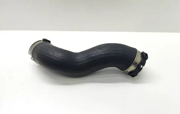 BMW 5 F10 F11 Intercooler hose/pipe 8516509 851650901 11279412