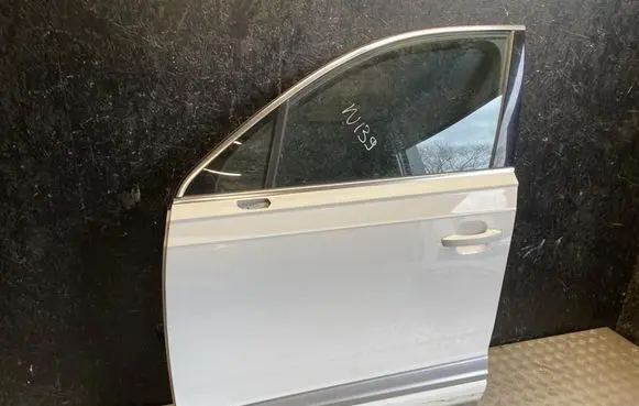 Audi Q7 4M Front door