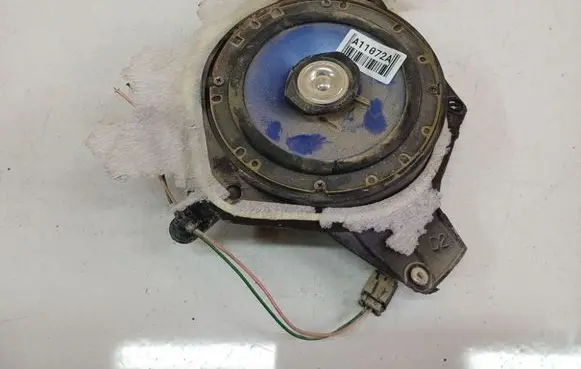 Peugeot 206 Front door speaker 9631605580