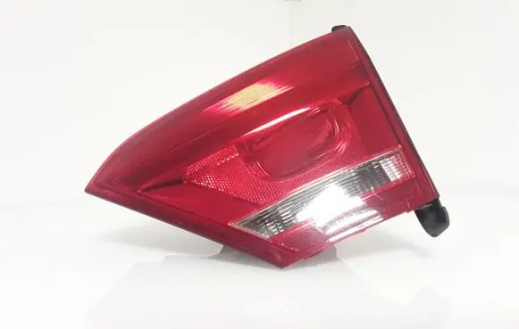 Volkswagen PASSAT B7 USA Tailgate rear/tail lights 561945094B