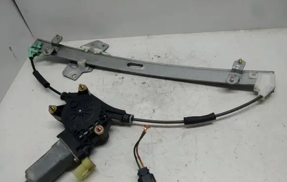 Hyundai Accent Front door window regulator with motor JBMC6C13