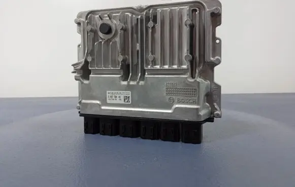 BMW 1 F40 Engine control unit/module ECU 0261S1066L