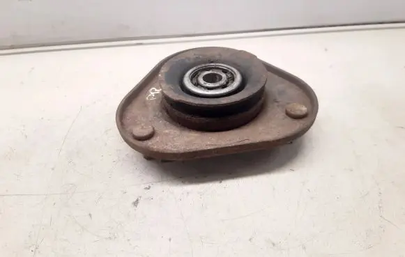 Toyota Avensis T250 Front shock absorber mounting bracket 